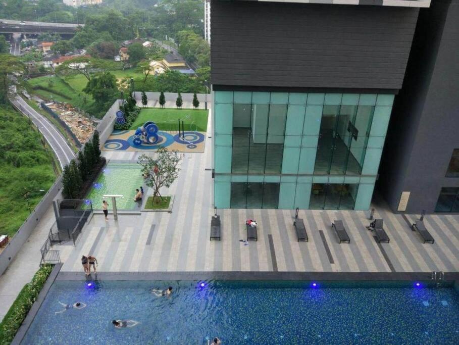 Centre,2br 2bt 7pax, 5min Ciq * Johor Bahru
